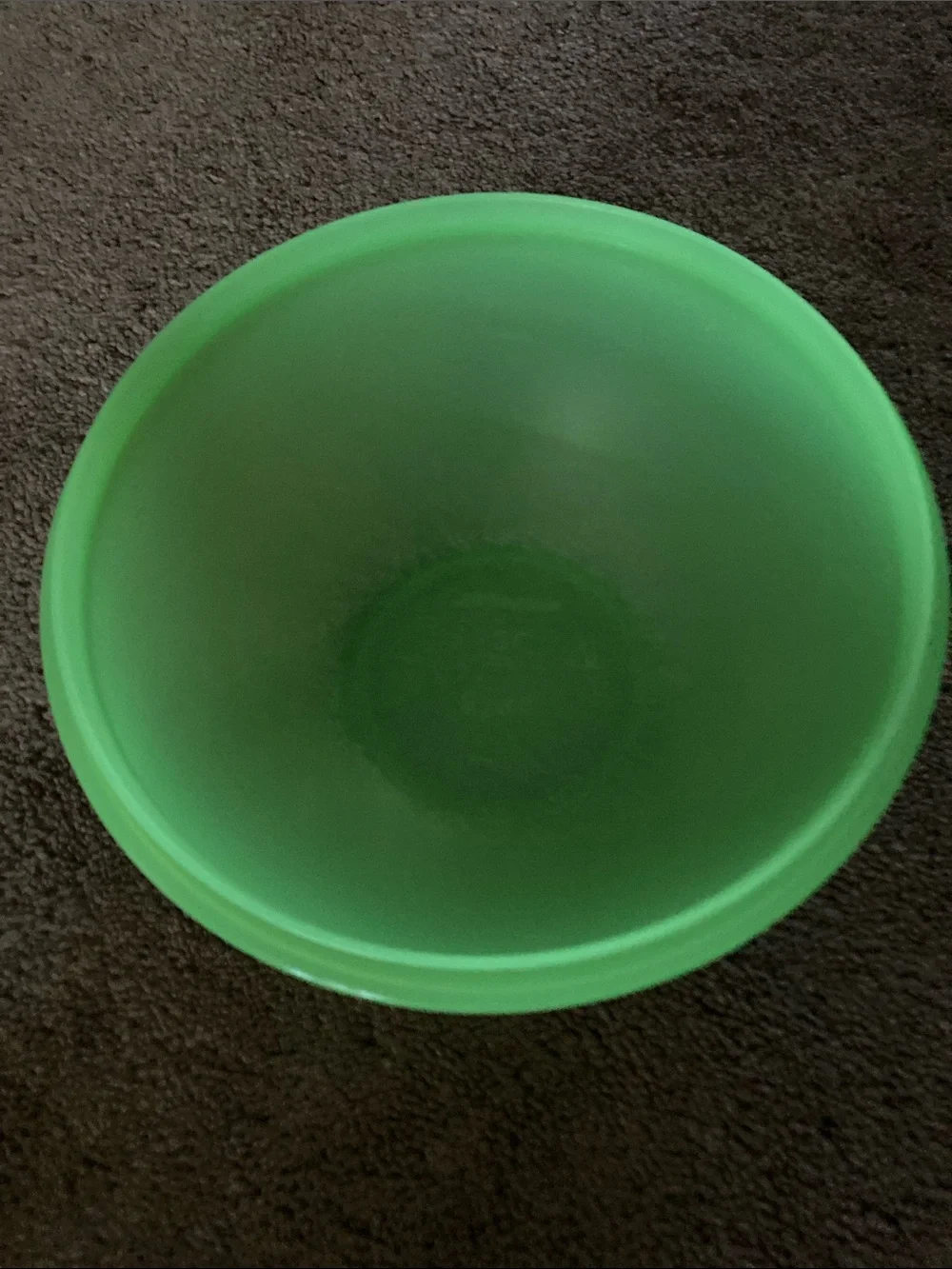 Tupperware vintage bowl with cover
